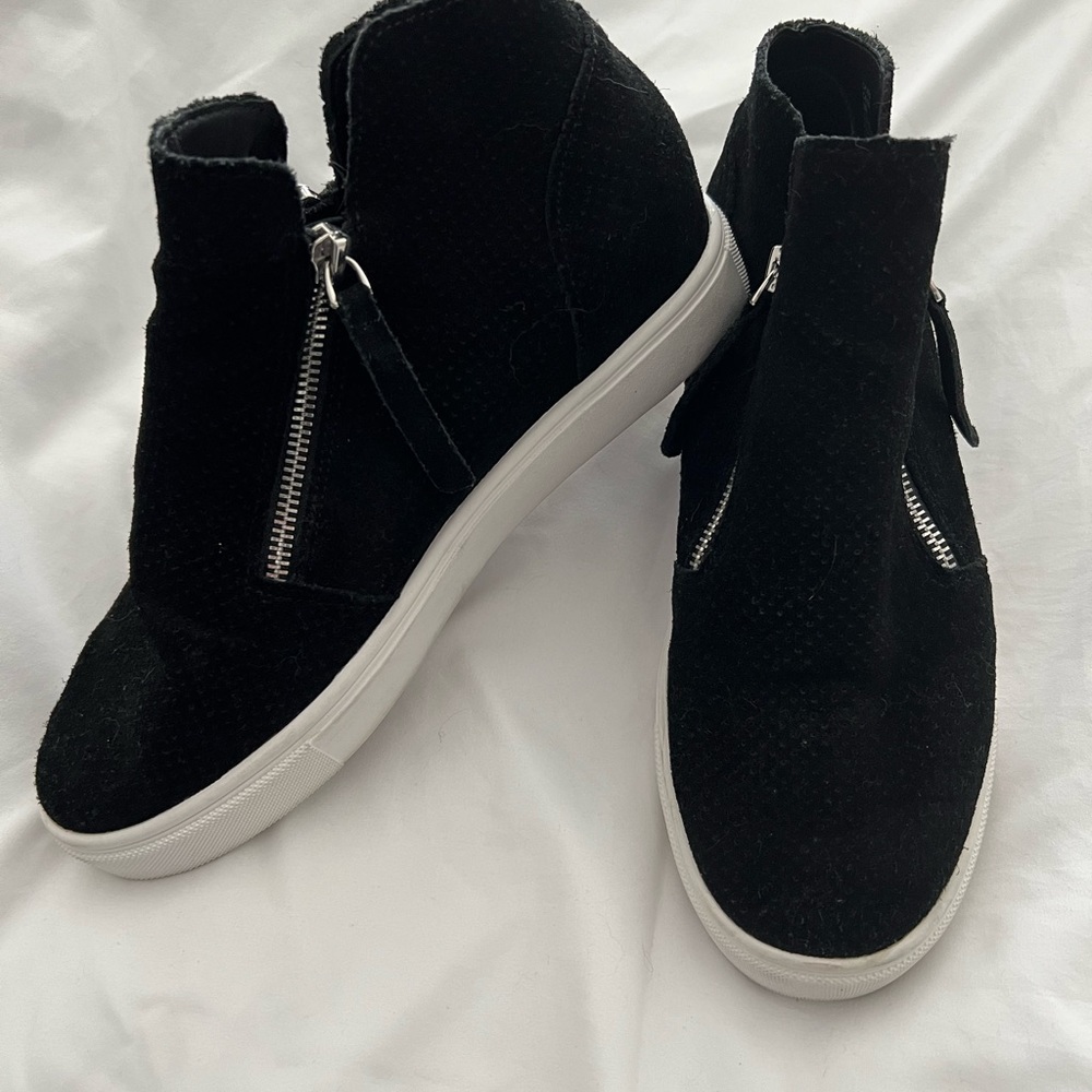 Steve Madden black fashion tennis shoes size 10